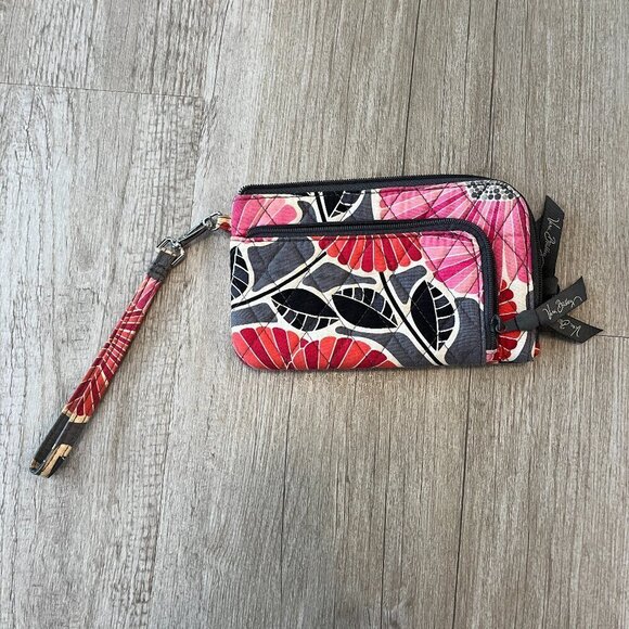 Vera Bradley Handbags - Vera Bradley Clutch Wristlet